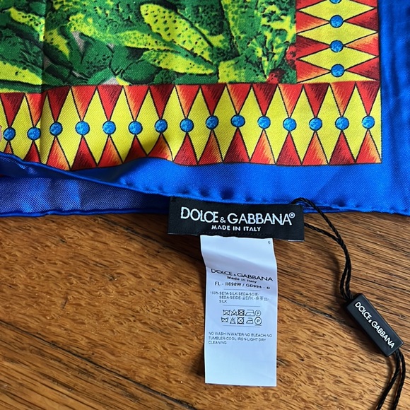 AUTH Dolce and Gabbana 100% Silk Italian Scarf - Picture 9 of 10